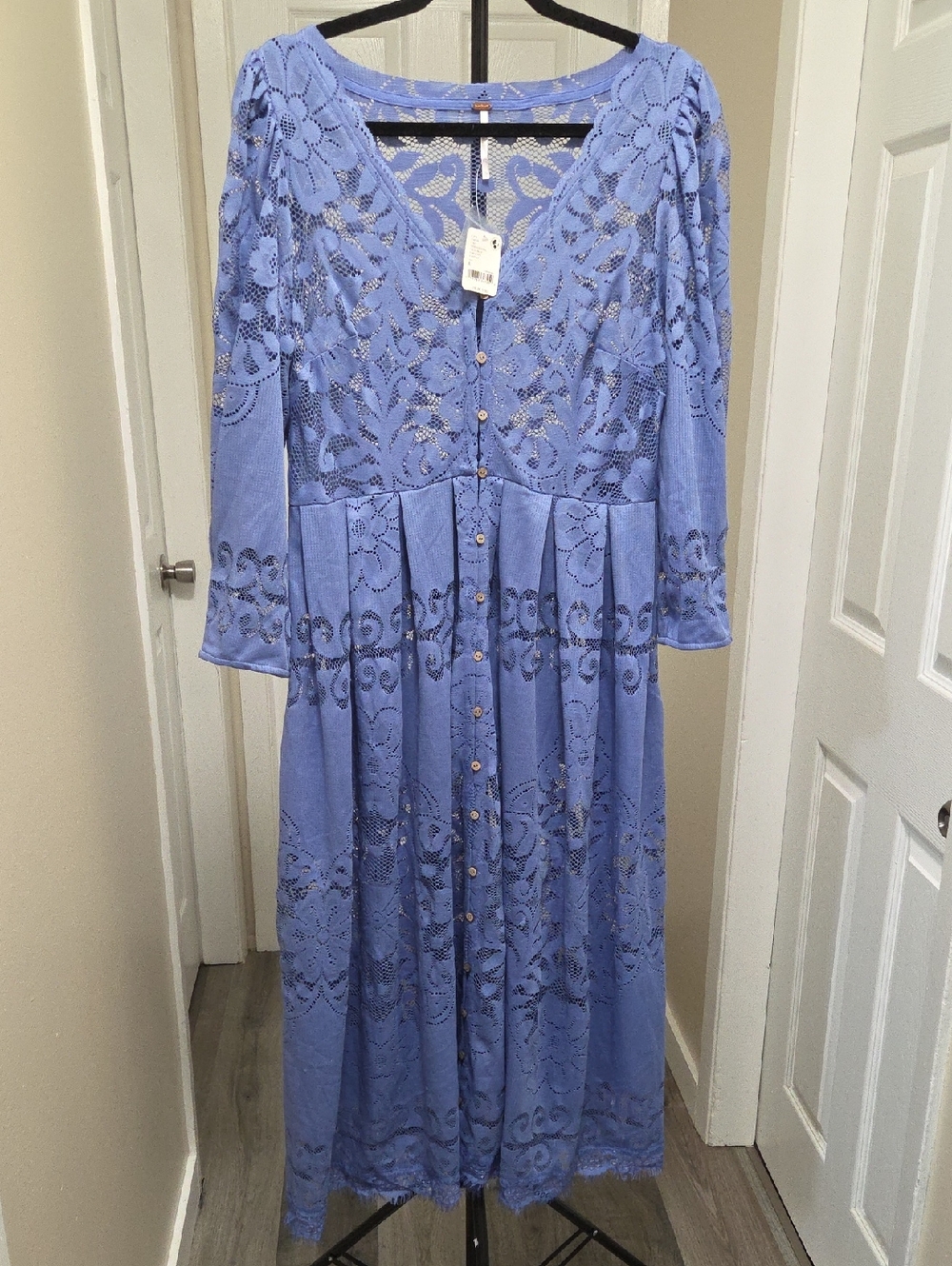 NWT Free People Shadow Dance Periwinkle Lace Midi Dress 2-in-1 Button Front Boho - Picture 4 of 16